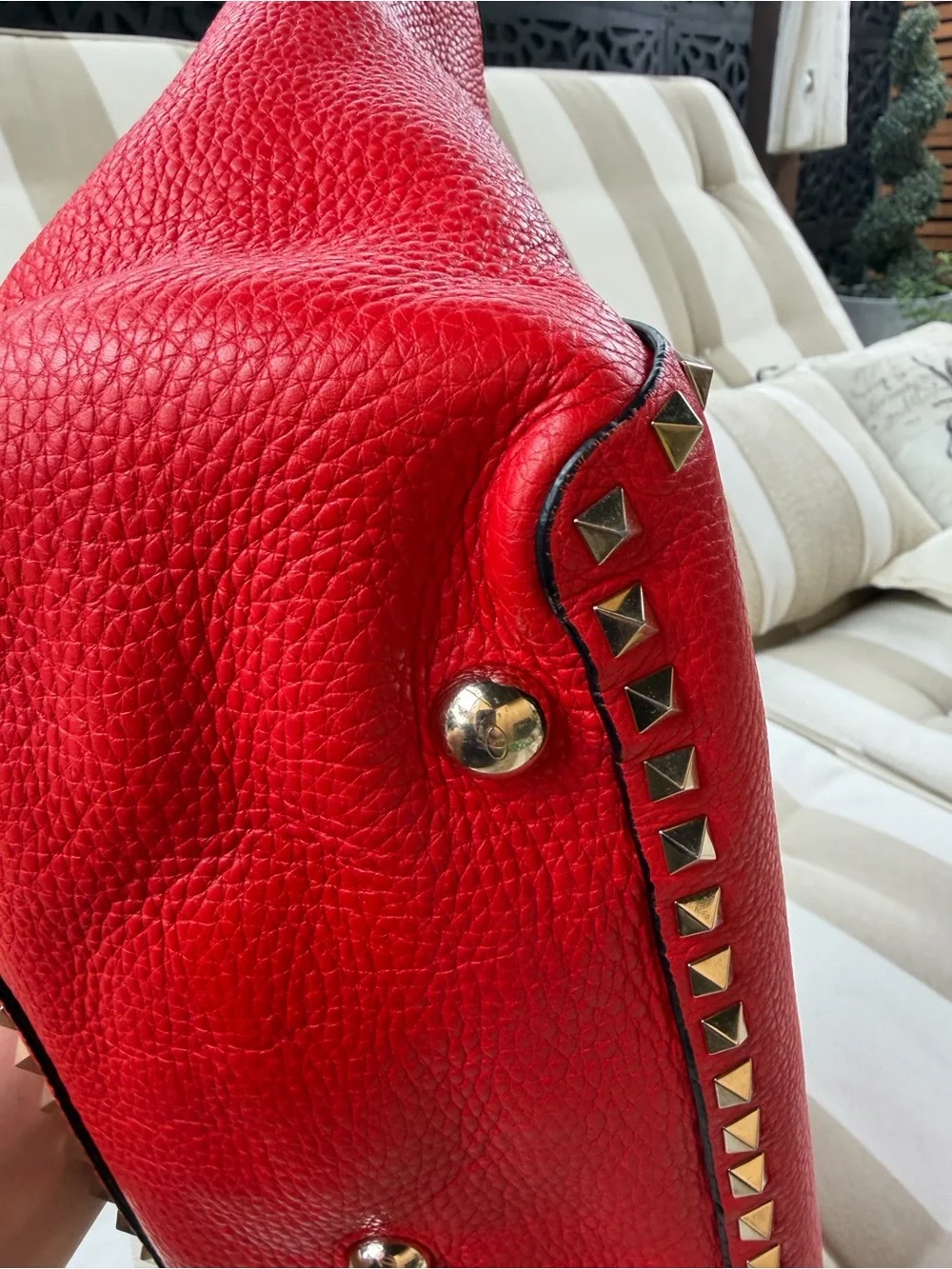 VALENTINO GARAVANI ROCKSTUD RED LEATHER Shoulder Carryall Tote Handbag Stunning!
